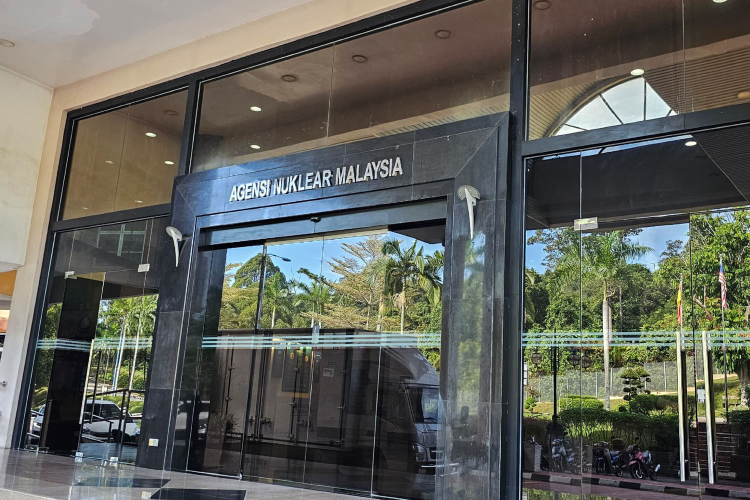 AED Installed in Agensi Nuklear Malaysia