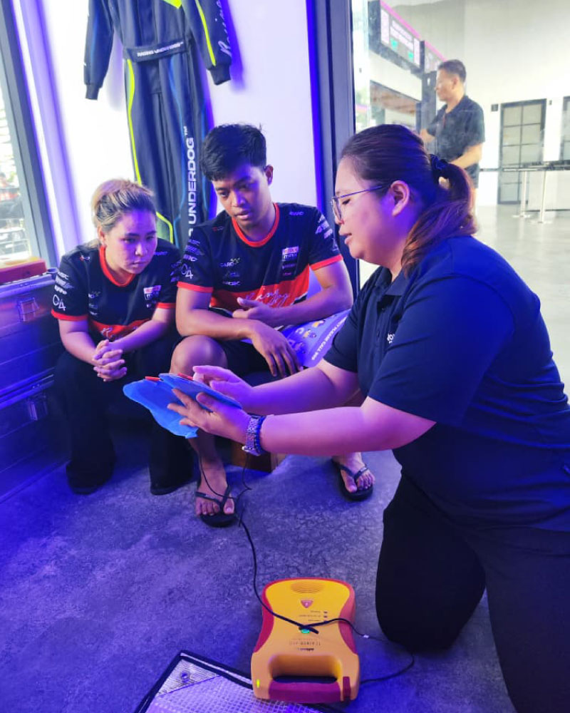 AED Training at entertainment center